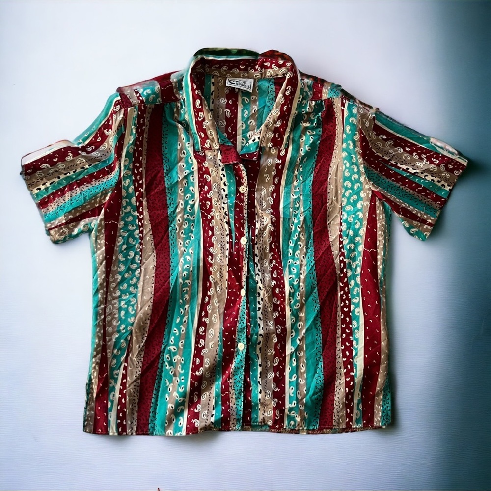 Vintage women’s Campus Casuals button down shirt.